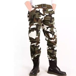 Men's camouflage pocket pants